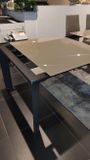 METRO Jedálenský stôl s rozkladom sklenený