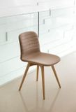LIU L jedálenská stolička s drevenými nohami