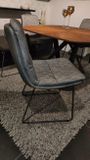 S700 pohodlná jedálenská stolička kovová lyžinová podnož